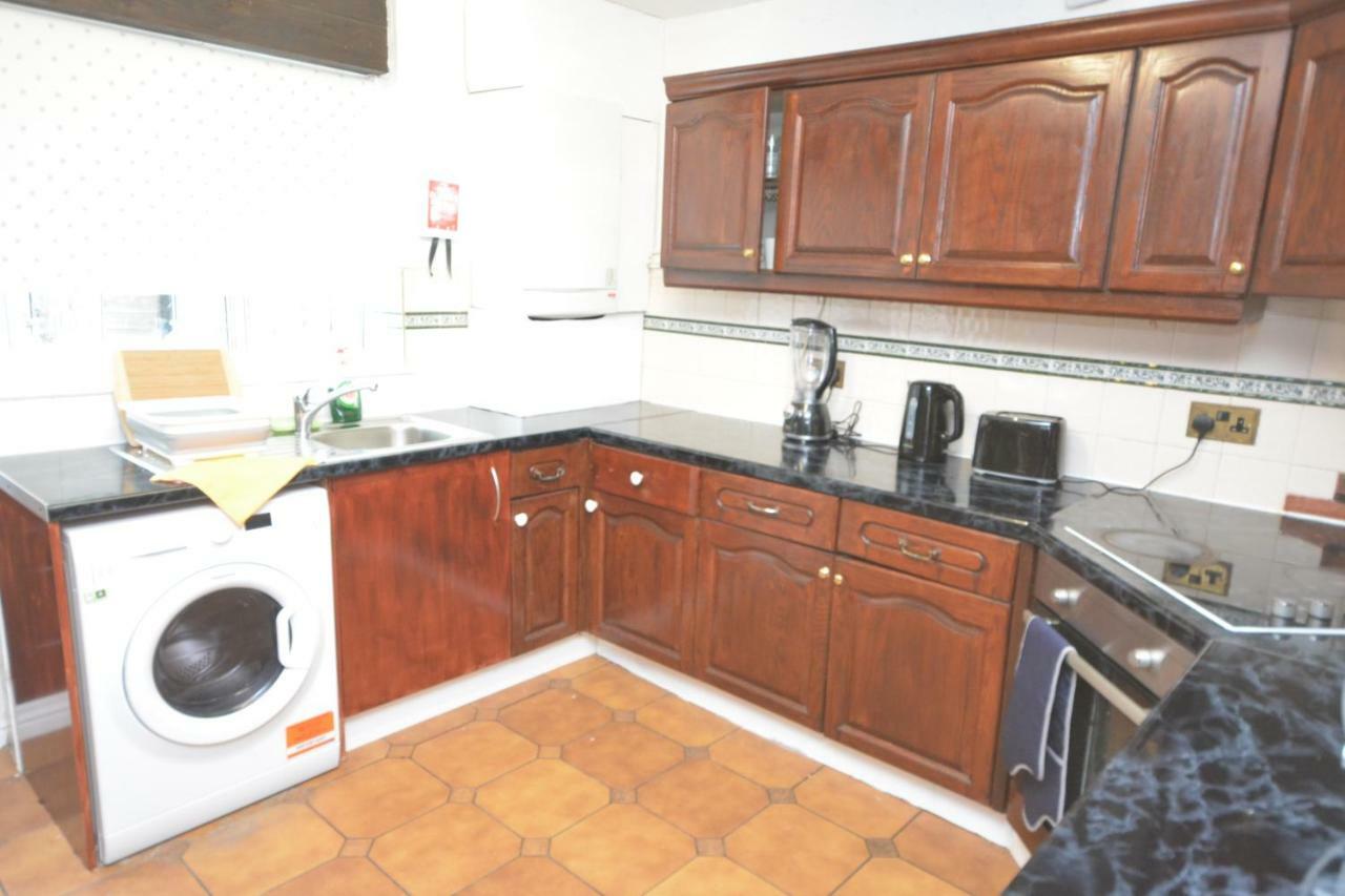 Four Bedroom Townhouse 12 Minutes Walk To Excel Exhibition Centre Londres Exterior foto